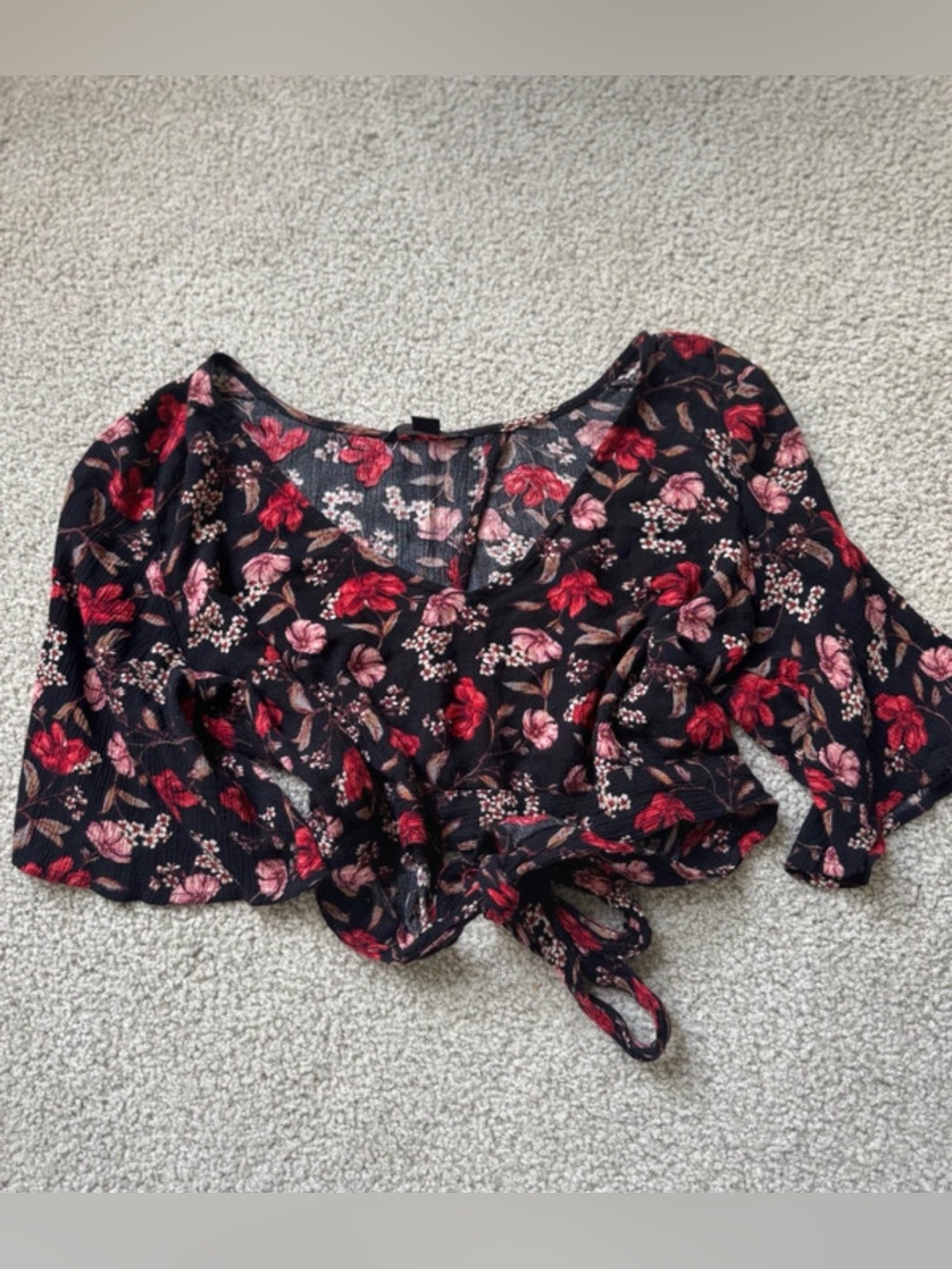American Eagle Outfitters Black Floral Tie-Front Crop Top y2k